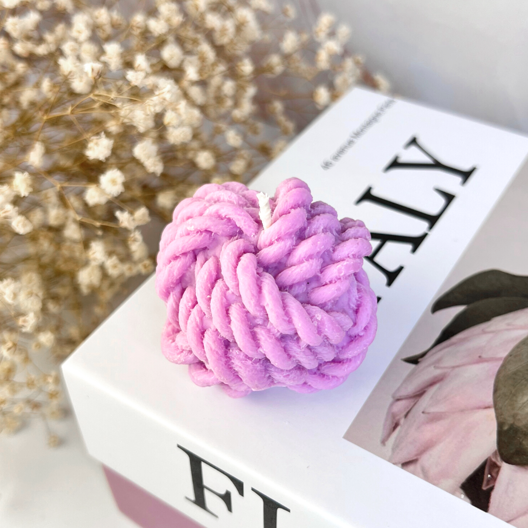 Woolen Ball Candle